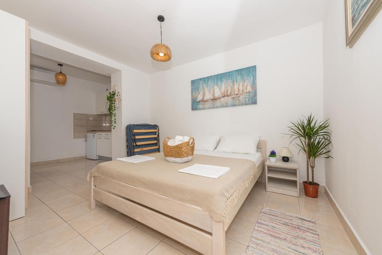 Apartmani Vukusic Promajna Exteriér fotografie