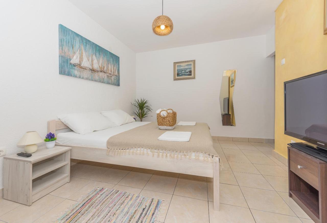 Apartmani Vukusic Promajna Exteriér fotografie