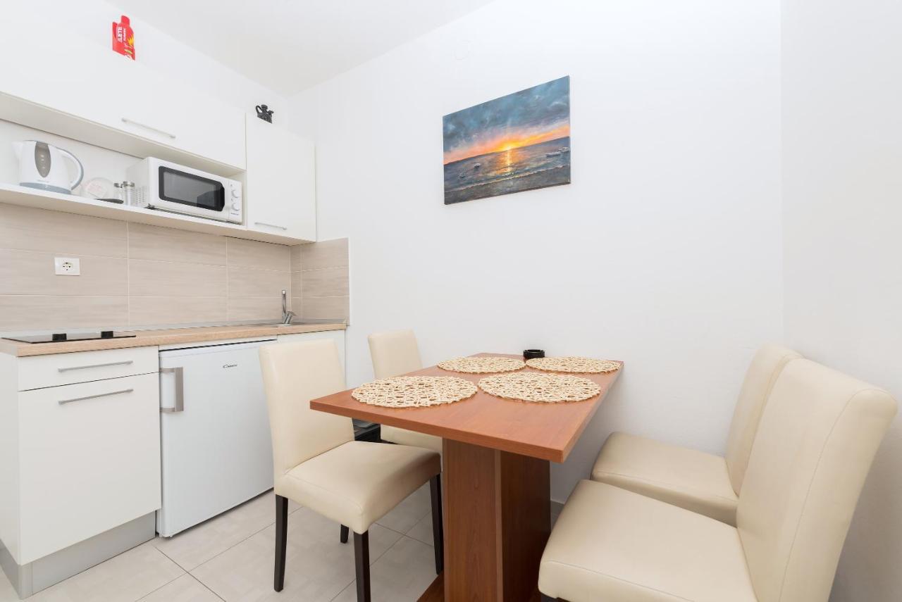 Apartmani Vukusic Promajna Exteriér fotografie