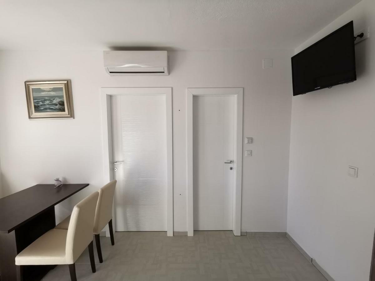 Apartmani Vukusic Promajna Exteriér fotografie