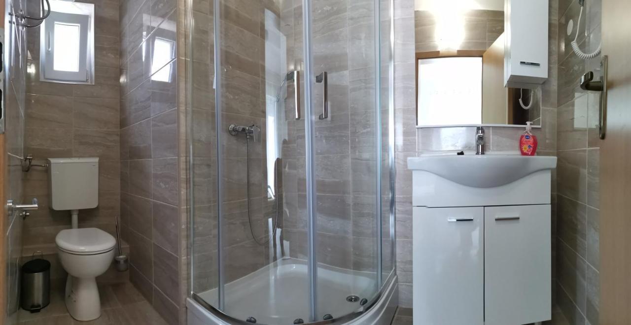 Apartmani Vukusic Promajna Exteriér fotografie